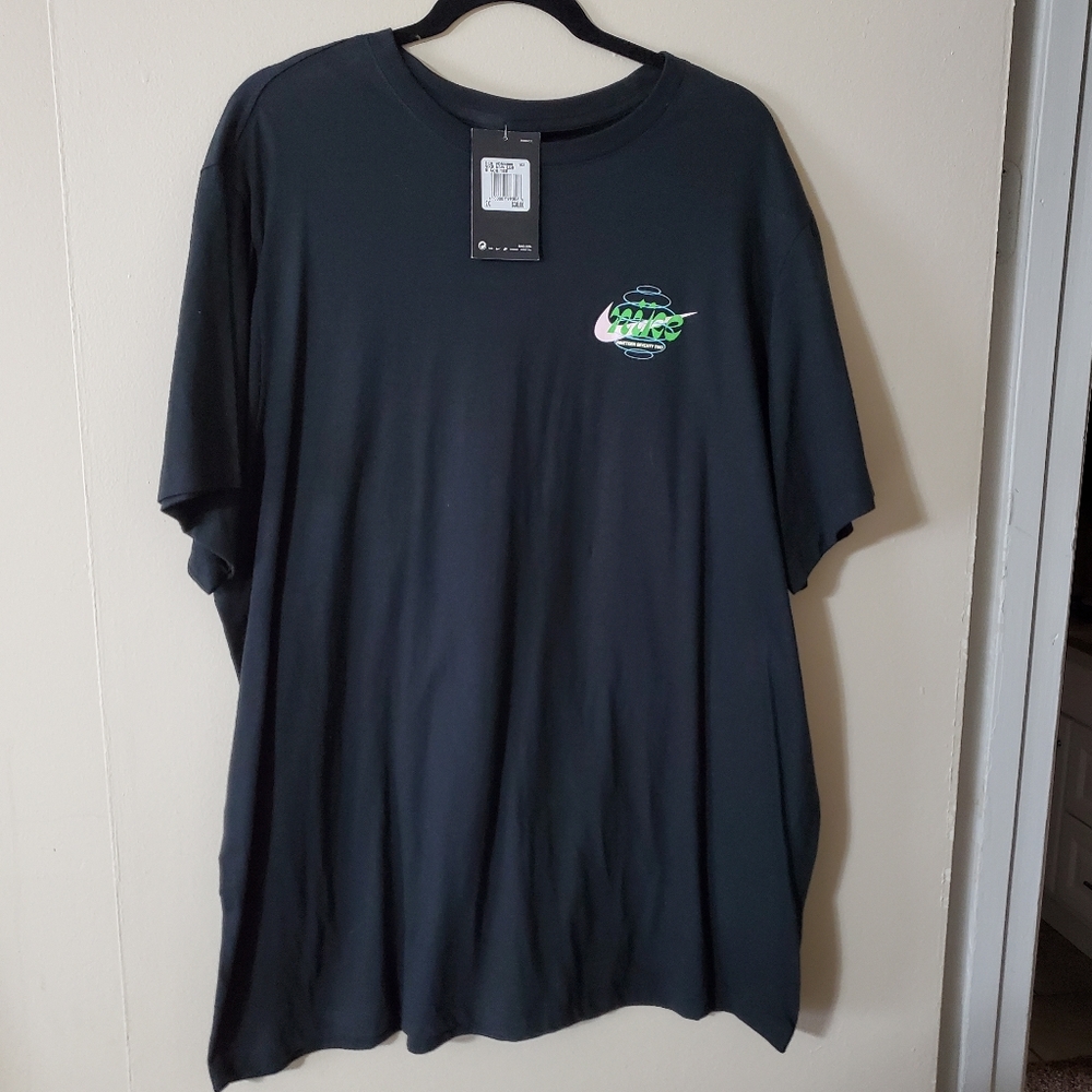 men's New Nike T shirt
